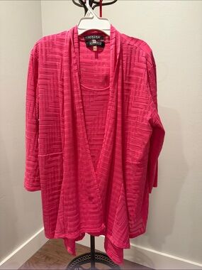 Kasper Vibrant Pink Ribbed Two-Piece Set with Open Cardigan and Sleeveless Tank